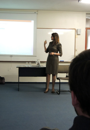 Imagen conferencia Cra. Pilar Lueches 1