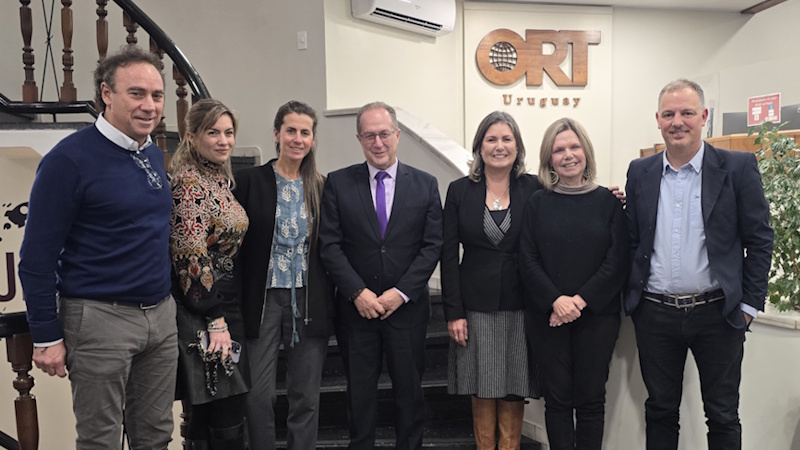 *Martín Ignacio Álvarez, María Jesús Villagrán, Ximena Sommer, Miguel Nogueira, Teresa Cometto, Denise Vaillant y Gabriel Quirici
