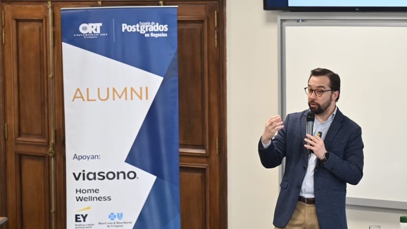 *Dr. Nicolás Albertoni*