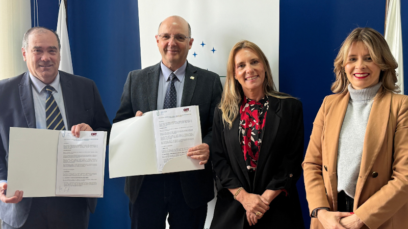 *Jimmy Voss Donamarí, Daniel Oliveri, Natalia Cambón y Sabrina Pizzinato*