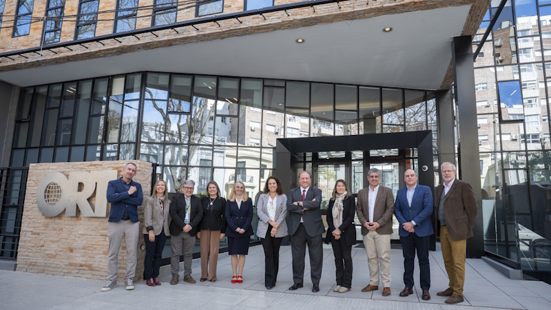 Panel evaluador e integrantes de ORT