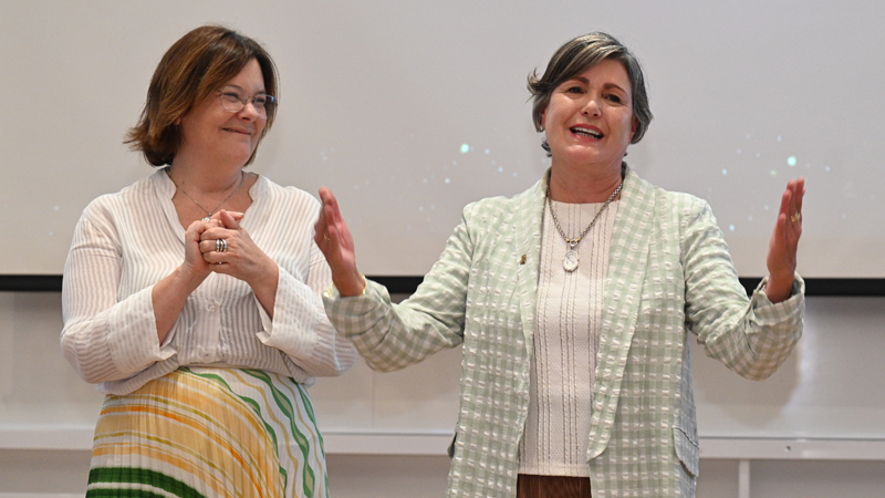 *Cra. Mariella de Aurrecoechea y Dra. Teresa Cometto*