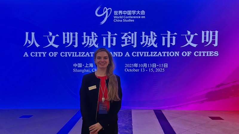 *Prof. Lucía Neirotti en Shanghái*