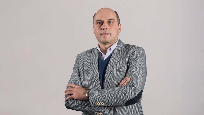 *Dr. Nicol&aacute;s Gambetta*