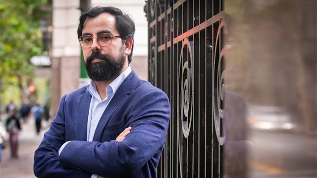 Sebastián
                                            Pombo