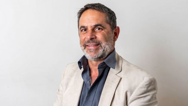 Arq. Alberto
                                            Leira