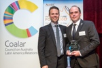 Dr. Nicolás Gambetta recibe premio en Australia