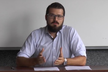Profesor Andrés Riva