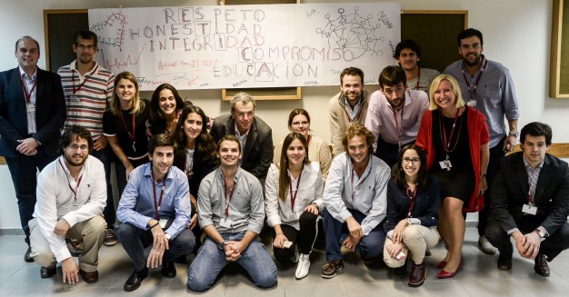 Estudiantes de la Escuela de Postgrados