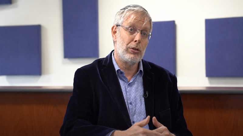 Dr. Néstor Gandelman